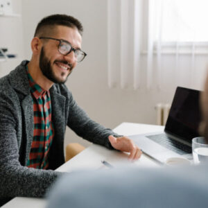 Employer-Solutions-Provider-Asissting-with-Hiring-and-Recruiting